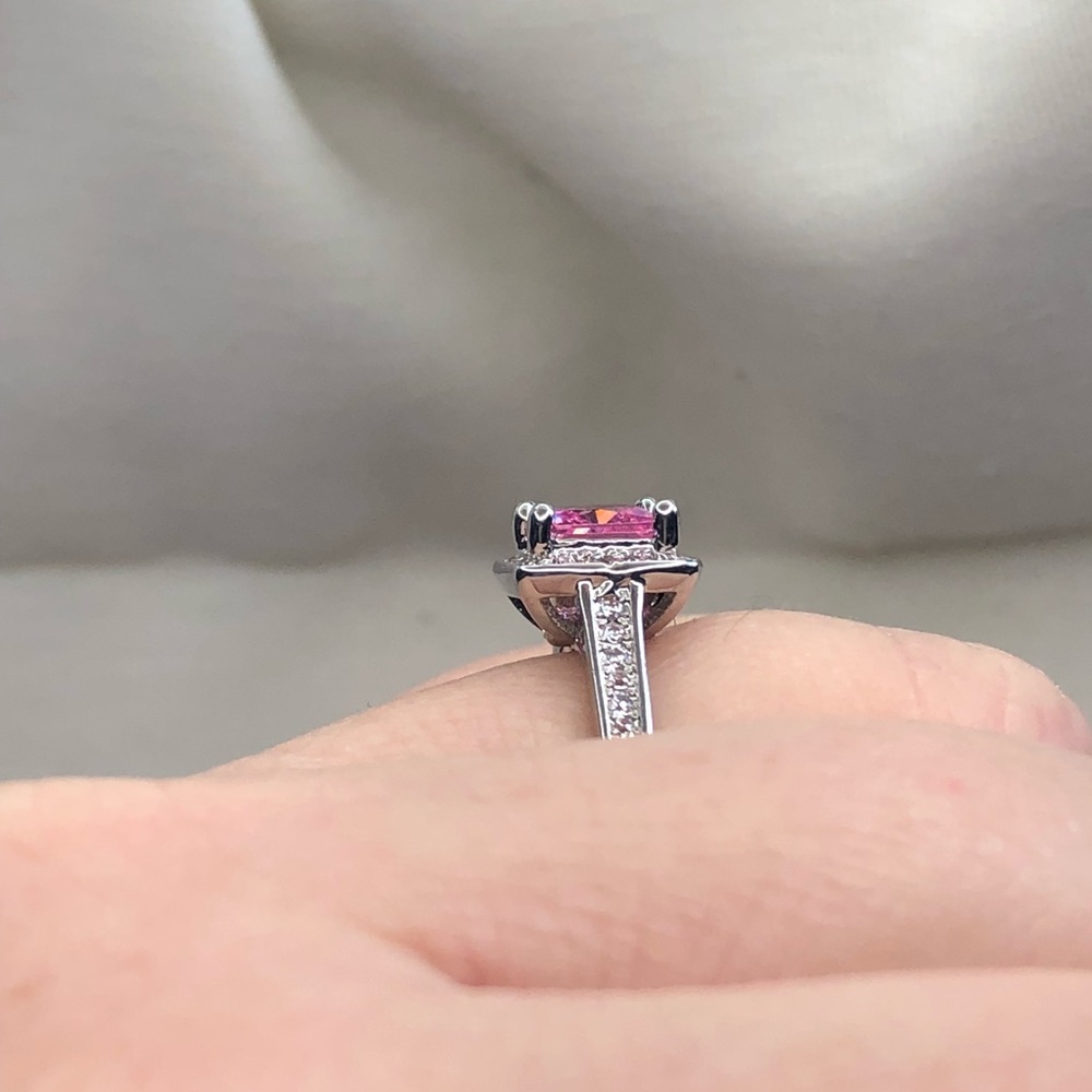 Pink CZ ring - Picture 3 of 4